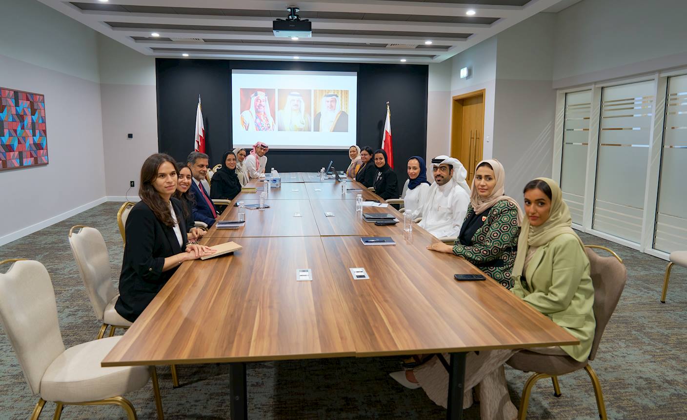 وزيرة شؤون الشباب تلتقي المديرة الإقليمية لمنظمة الصحة العالمية لإقليم شرق المتوسط