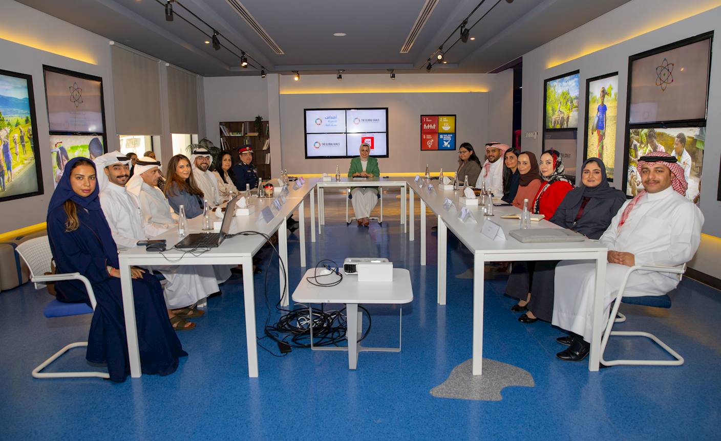 وزيرة شؤون الشباب تترأس الاجتماع الدوري للجنة تمكين الشباب في القطاعين العام والخاص