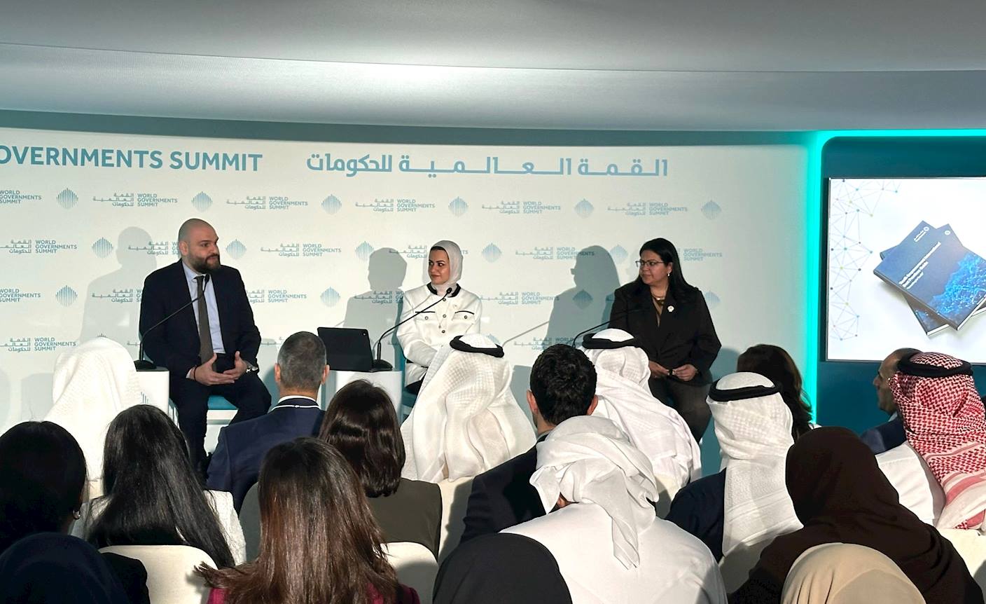 في مؤتمر صحفي عقد على هامش فعاليات القمة العالمية للحكومات 2025 مملكة البحرين تطلق دليل "شبكة الأمل" لأفضل الممارسات الناجحة في مجال تمكين الشباب