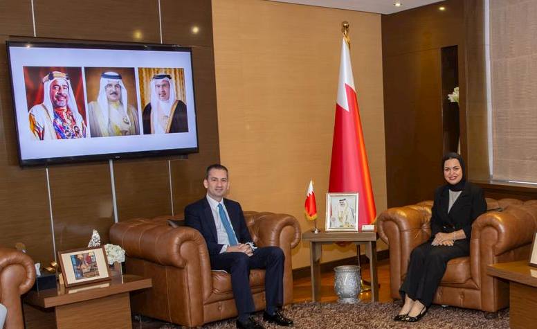 وزيرة شؤون الشباب تستقبل سفير جمهورية قبرص لدى مملكة البحرين