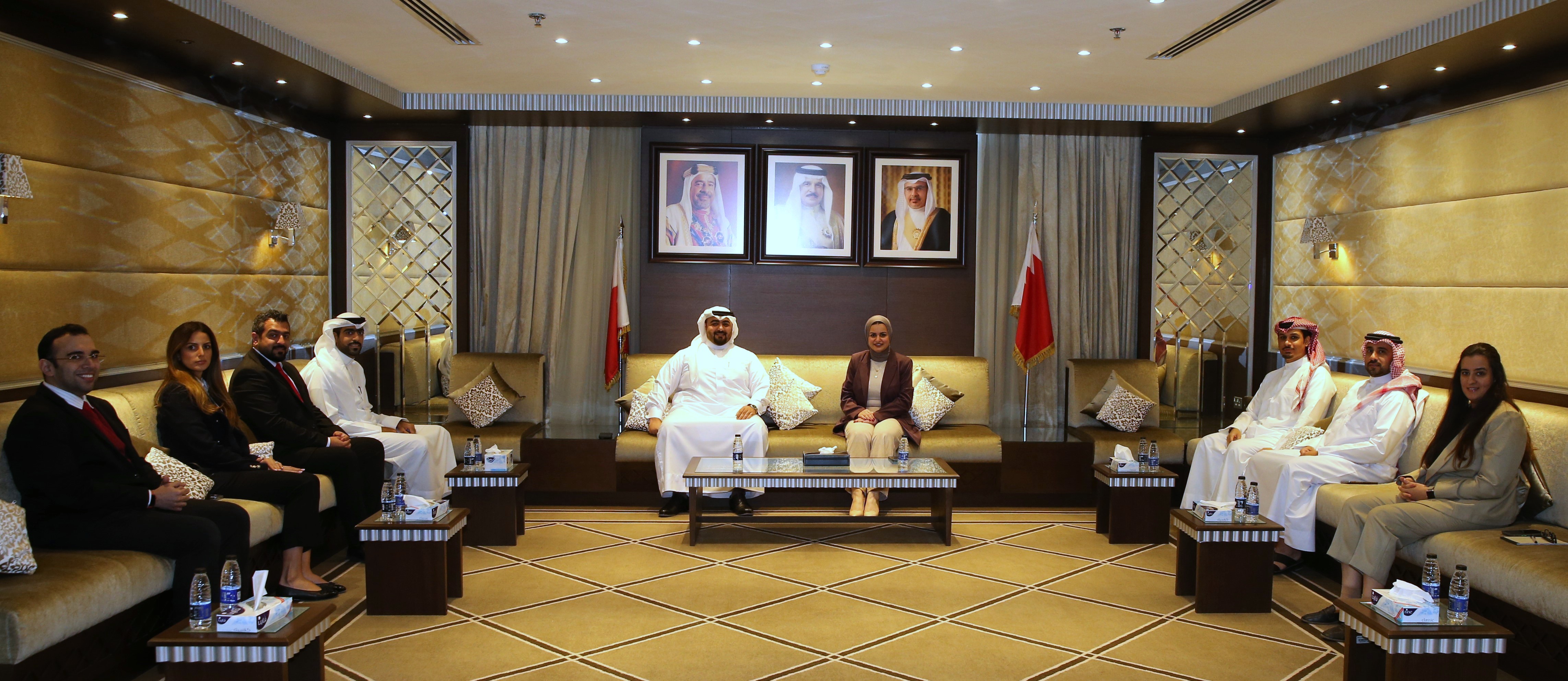 وزيرة شؤون الشباب تستقبل رئيس وأعضاء جمعية سفينة شباب العالم – البحرين