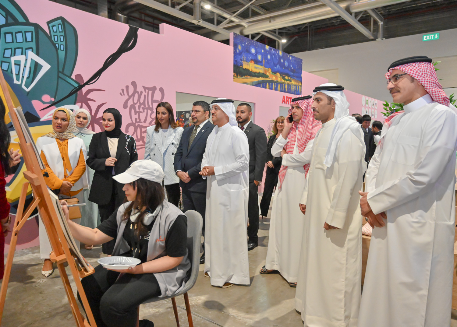 وزيرة شؤون الشباب تصطحب عدد من الوزراء والسفراء في جولة بمدينة شباب 2030