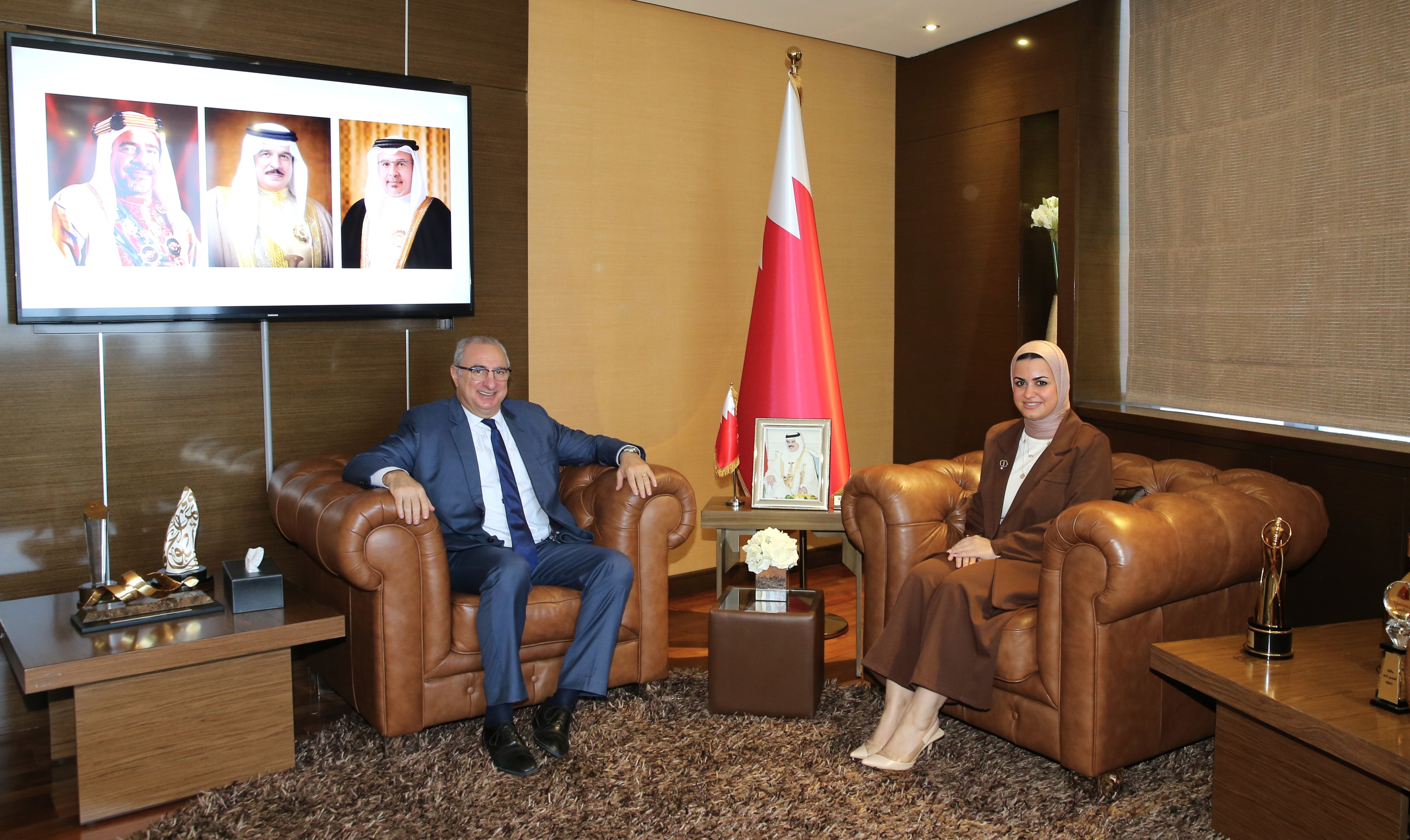 وزيرة شؤون الشباب تبحث التعاون الشبابي مع سفير دولة إسرائيل