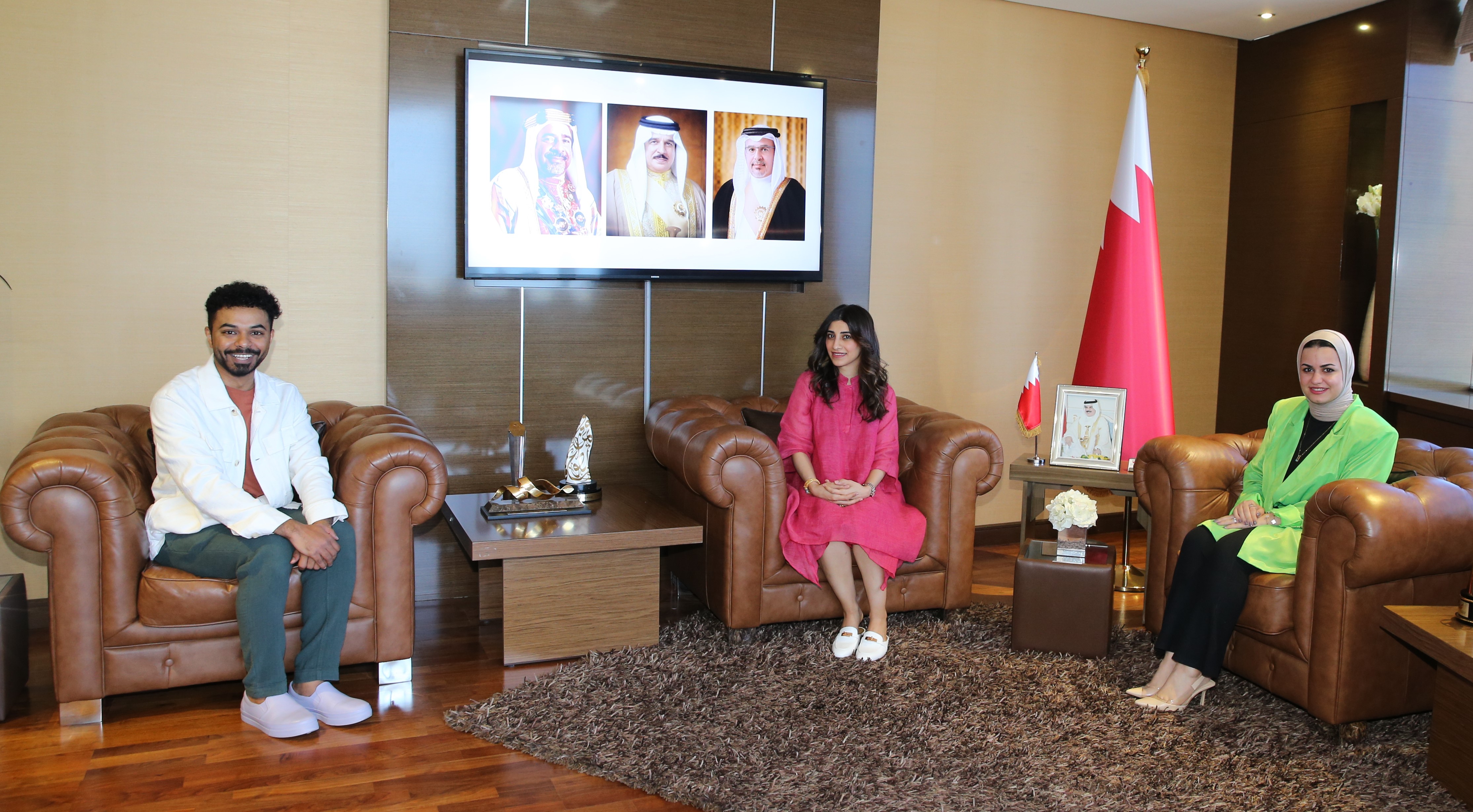 وزيرة شؤون الشباب تستقبل الفائزين بجوائز أسبوع الموضة