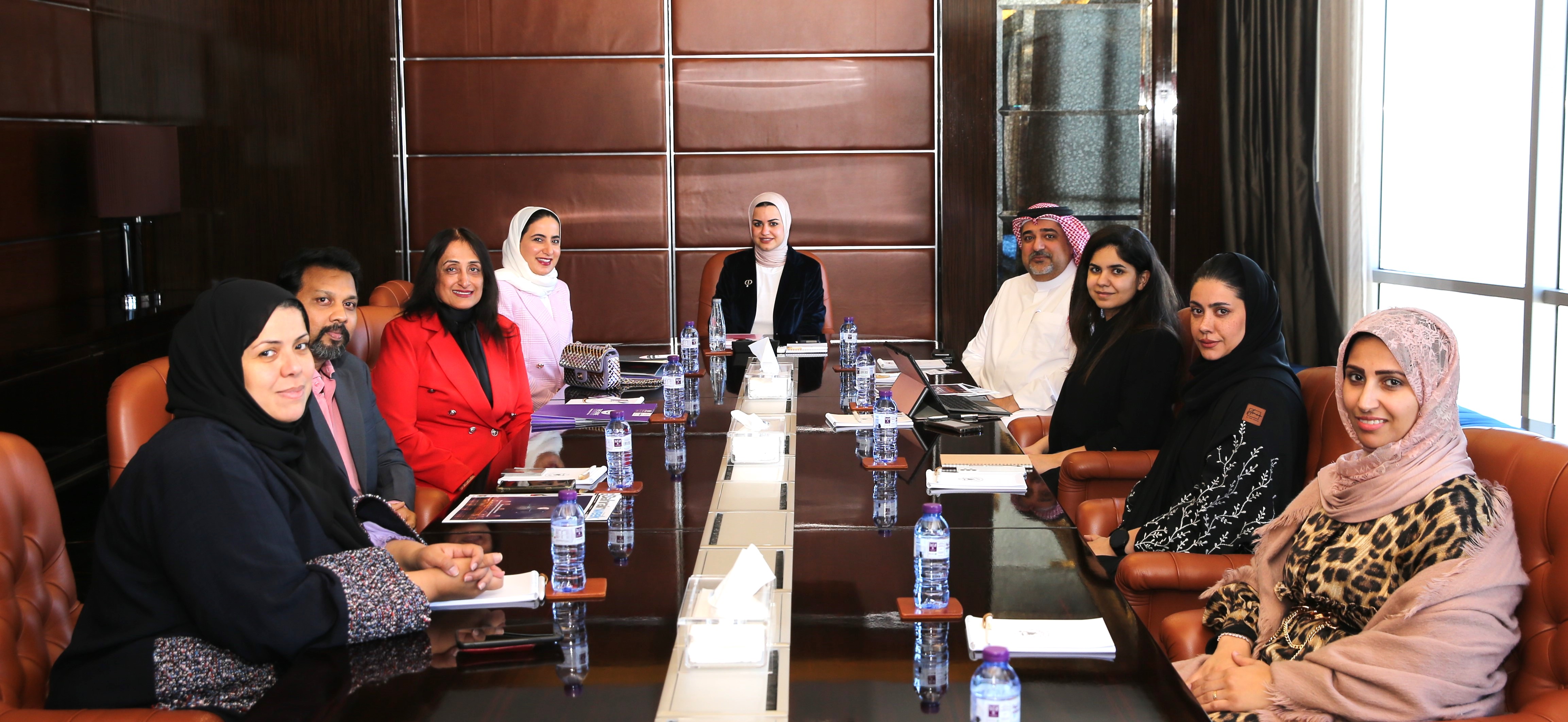 وزيرة شؤون الشباب تستقبل رئيسة مجلس إدارة شركة (ميد بوينت)