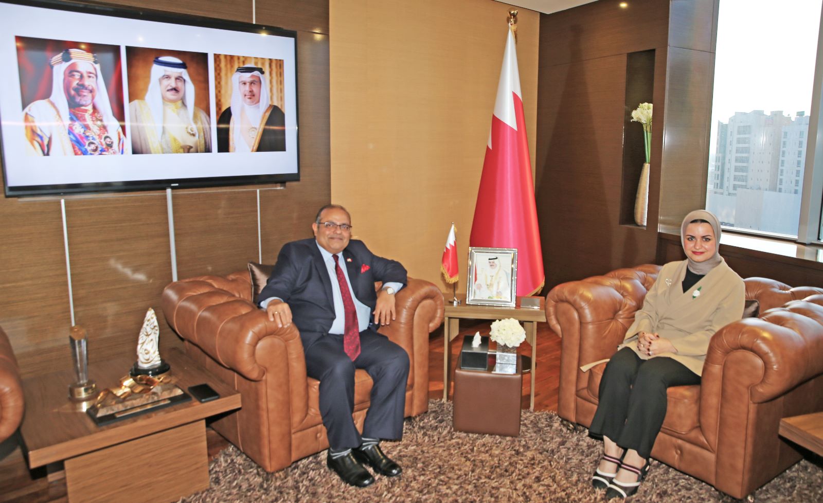 وزيرة شؤون الشباب تستقبل السفير الهندي