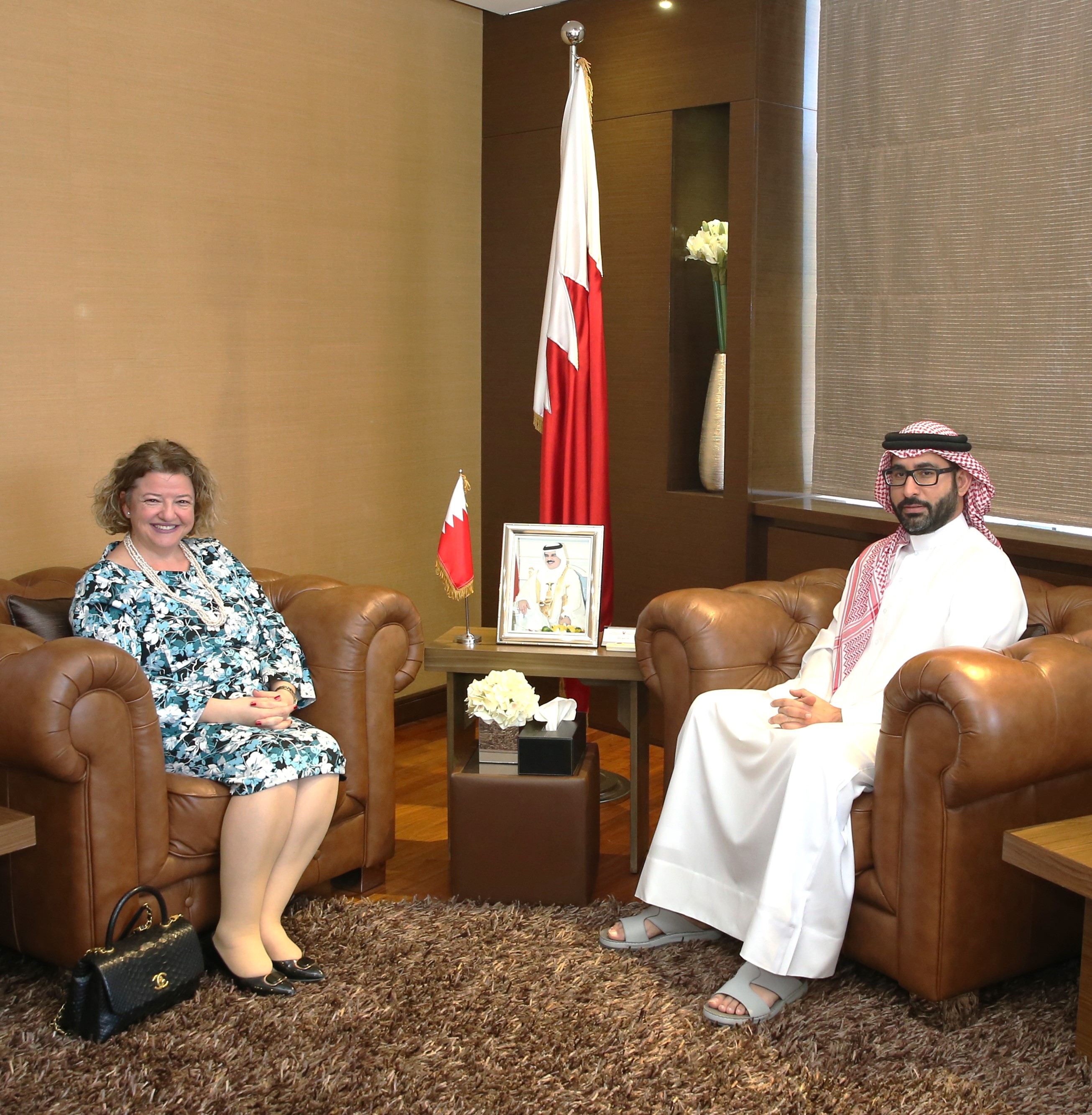 وزير شؤون الشباب والرياضة يستقبل سفيرة الجمهورية التركية لدى المملكة