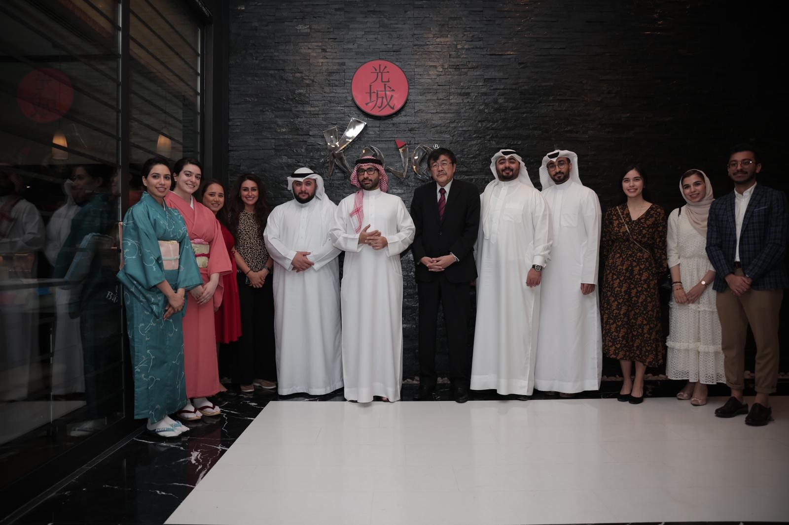 المؤيد وسفير اليابان يشاركان الشباب في فعالية "يوم مع قائد"