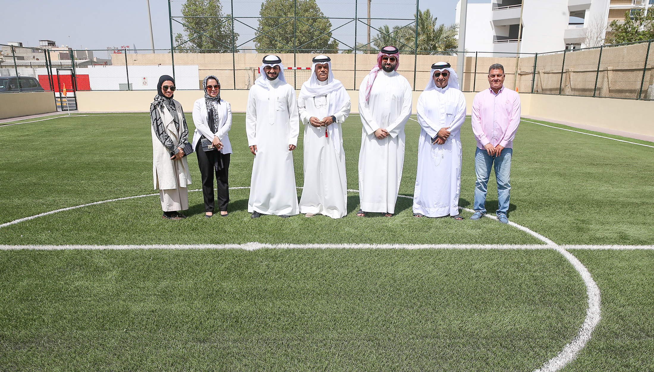 "الشباب والرياضة" تنهي مشروع انشاء ملاعب جديدة بناديي البحرين والدير
