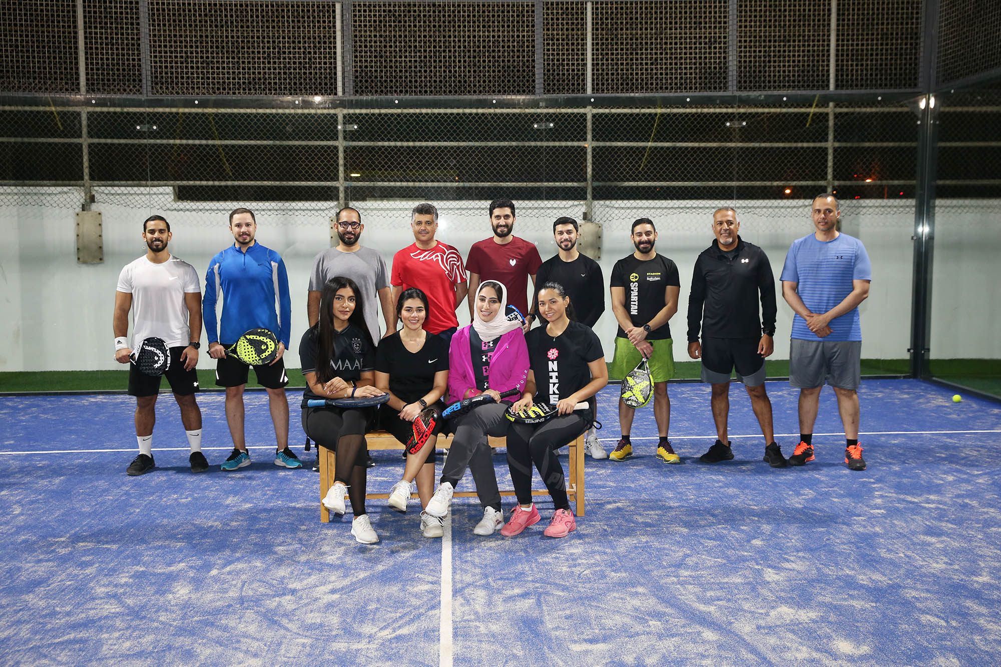 وزير المواصلات والاتصالات والمؤيد يشاركان الشباب في فعالية "يوم مع قائد"