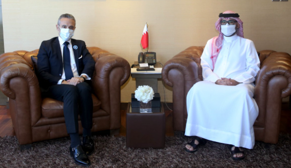 المؤيد يستقبل السفير الفرنسي ويبحث مع التعاون الشبابي والرياضي