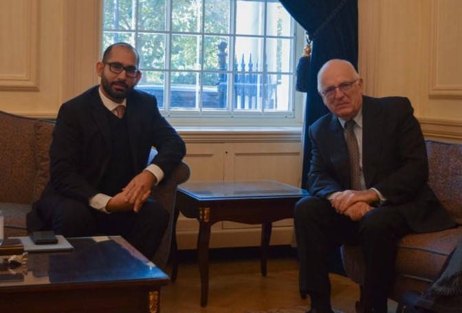 المؤيد يجتمع مع رئيس مجلس أمناء جامعة لندن