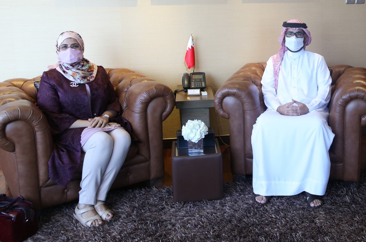 المؤيد يستقبل د. جواهر المضحكي