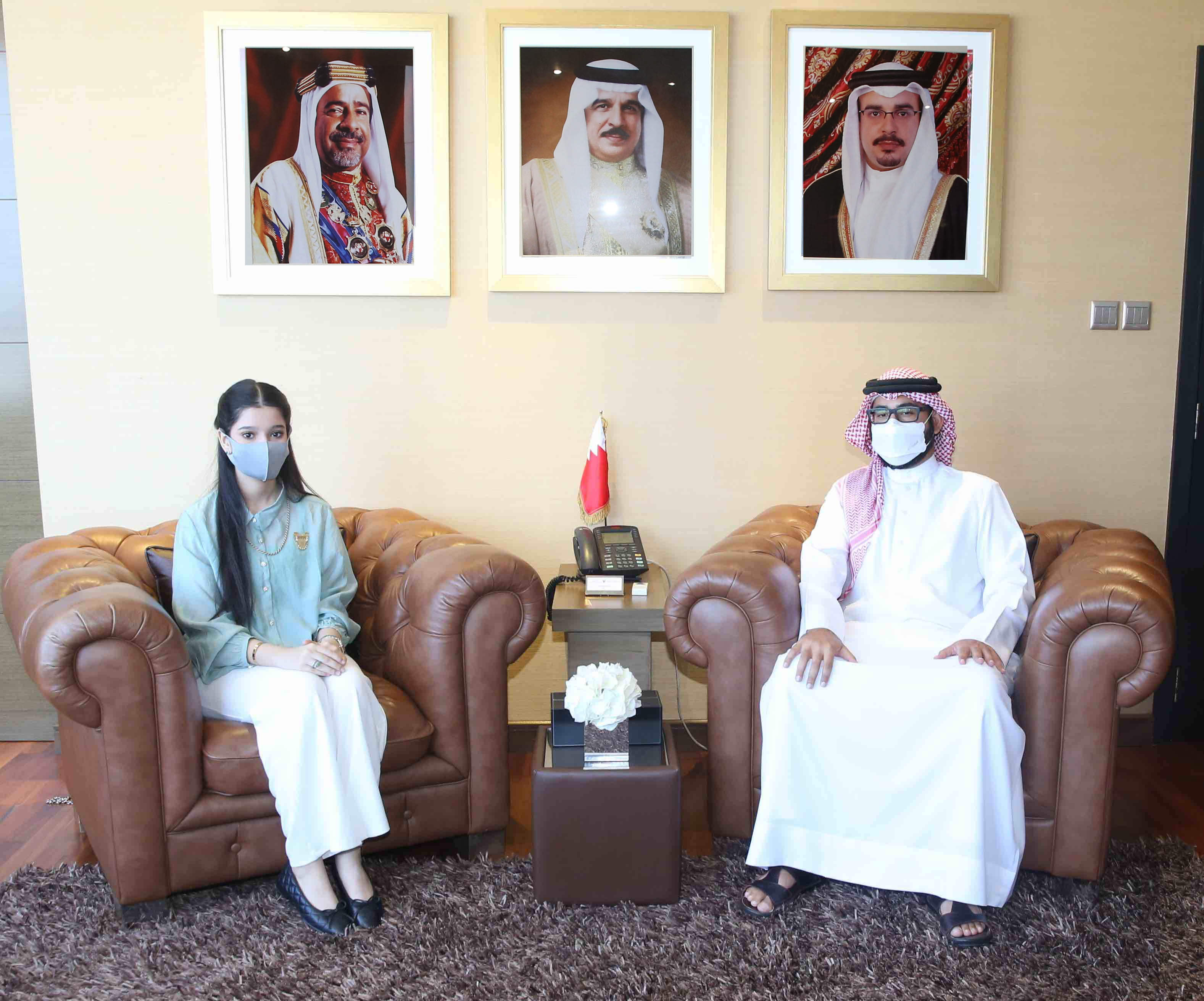 المؤيد يستقبل الطالبة رتاج العباسي رئيسة البرلمان العربي للطفل