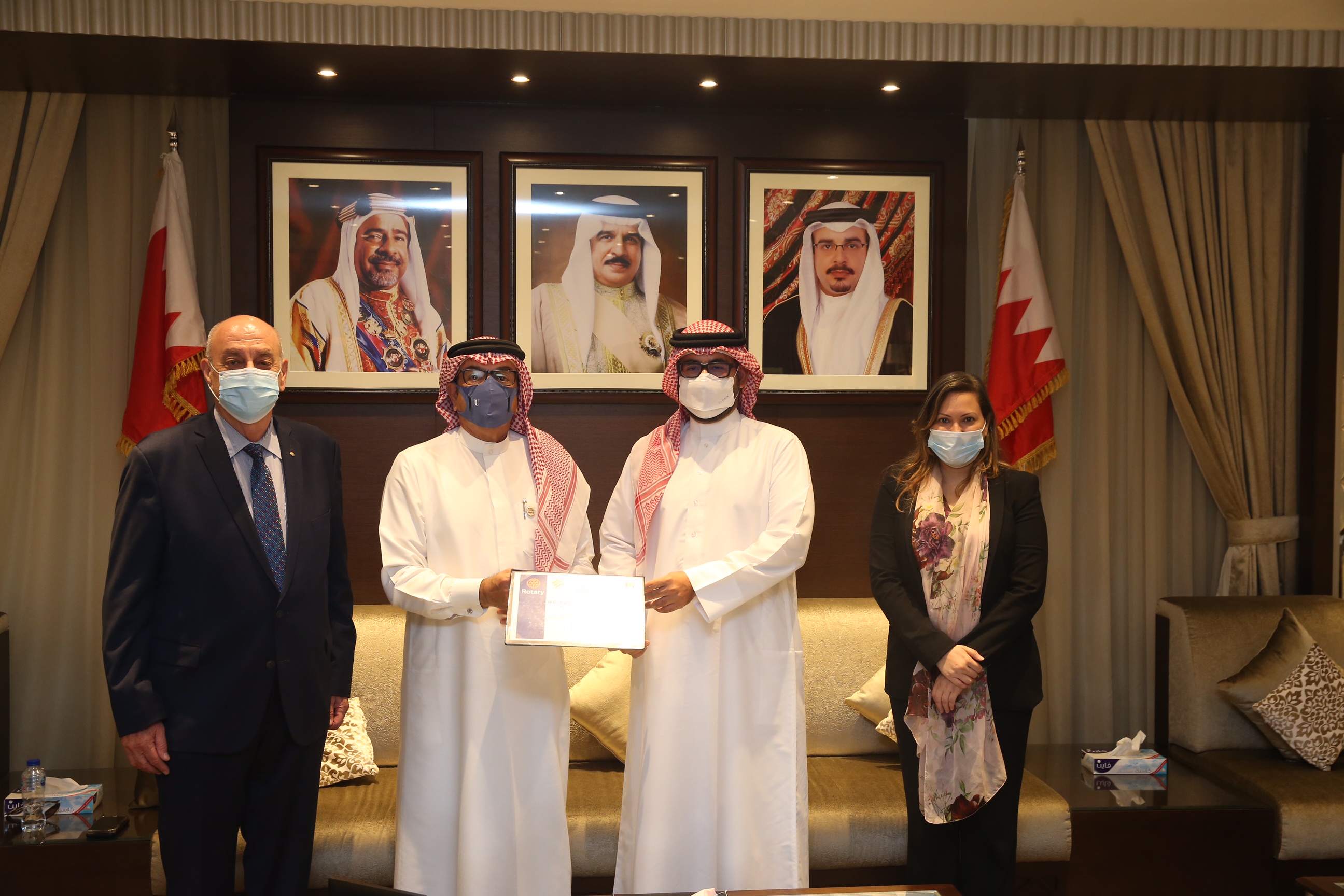 المؤيد يستقبل وفد الروتاري ويشيد بدور اللجنة المنظمة في نجاح المؤتمر الدولي