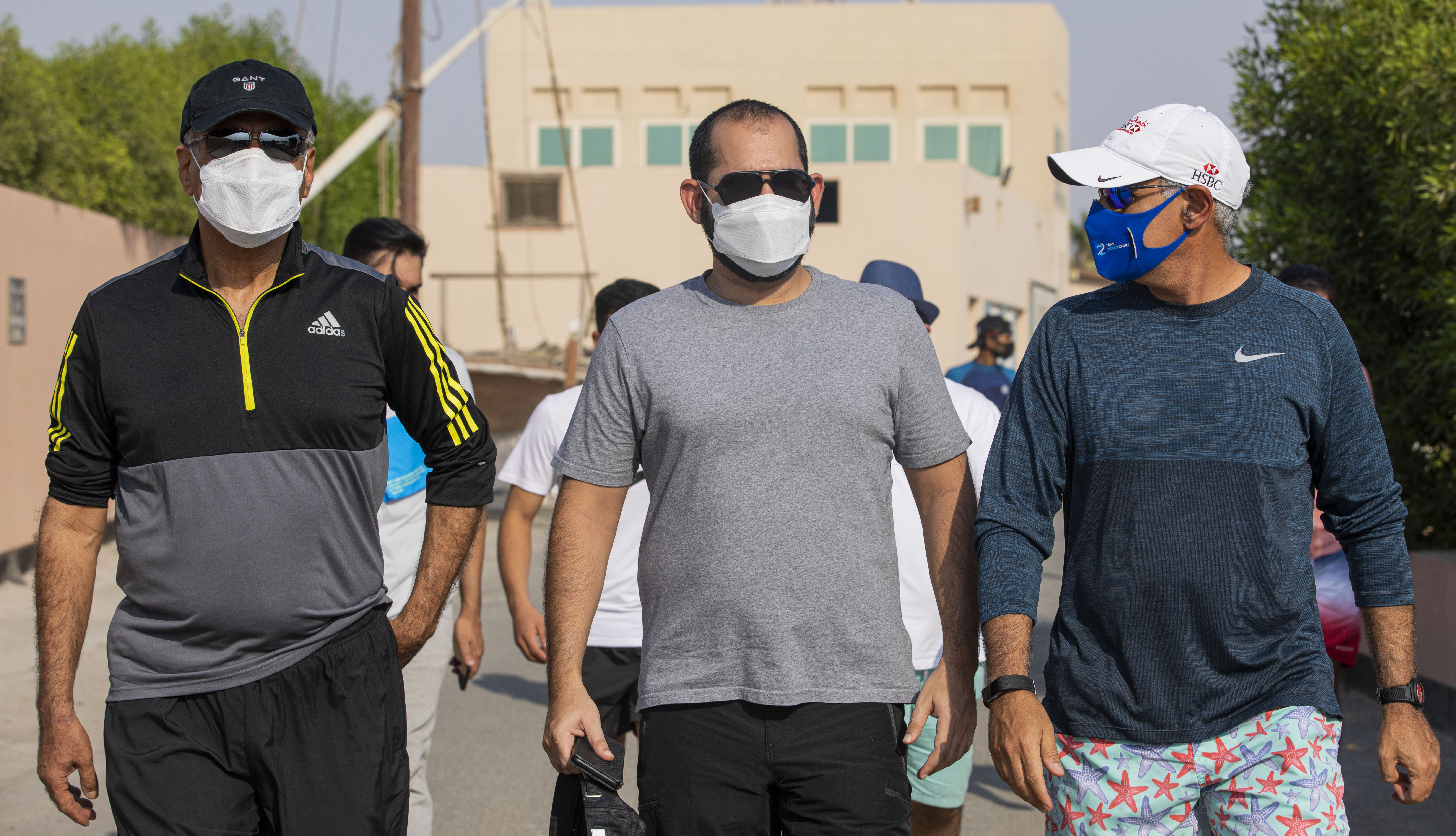 وزراء الشباب والتجارة والإسكان يشاركون الشباب في برنامج الإبحار