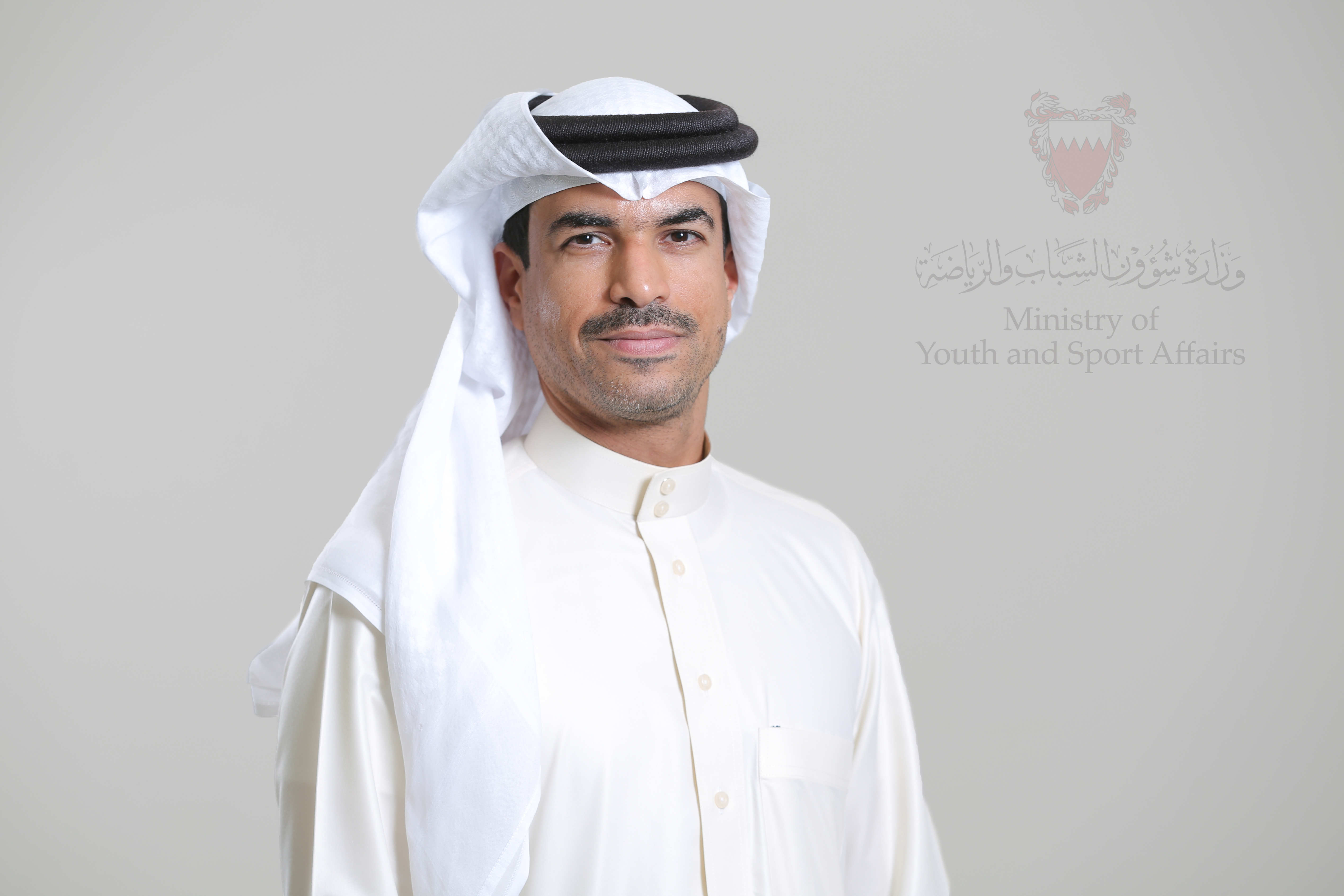 صقر بن سلمان يهنئ ناصر بن حمد بتعيين سموه رئيساً لمجلس إدارة الشركة القابضة للنفط والغاز