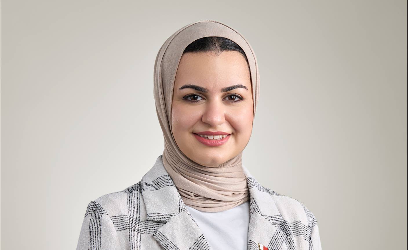وزيرة شؤون الشباب: فوز هيئة "ملهمون" بجائزة الشارقة للاتصال الحكومي تجسيد لريادة الشباب البحريني وإبداعه الدولي