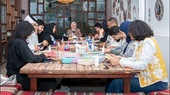 Minister of Youth Affairs meets young visual artists as part of the "Hadeeth" initiative to discuss their aspirations and artistic projects.