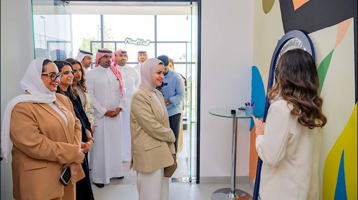 وزيرة شؤون الشباب تفتتح مساحة "شباب 365" في مركز مدينة حمد الشبابي النموذجي