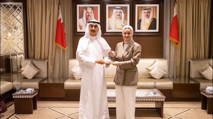 Youth Minister receives Kuwaiti Ambassador