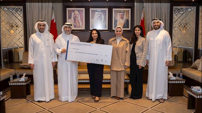 Minister of Youth Affairs receives Deputy Chairman of Al Zayani Investments and honors Winners of the Car Photography Competition