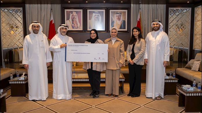 Minister of Youth Affairs receives Deputy Chairman of Al Zayani Investments and honors Winners of the Car Photography Competition