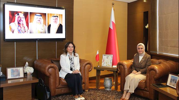 وزيرة شؤون الشباب تستقبل سفيرة جمهورية صربيا لدى مملكة البحرين