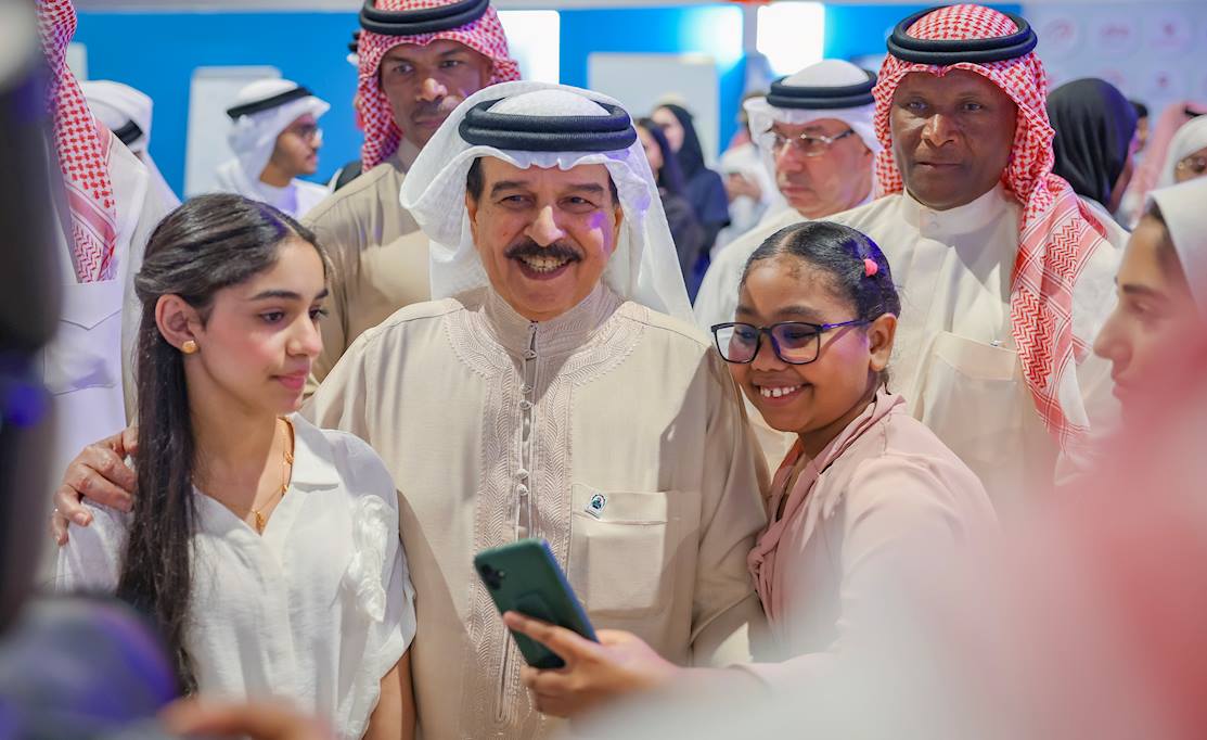 مشاعر الفخر والإعتزاز لدى الشباب بزيارة جلالة الملك المعظم لمدينة شباب 2030